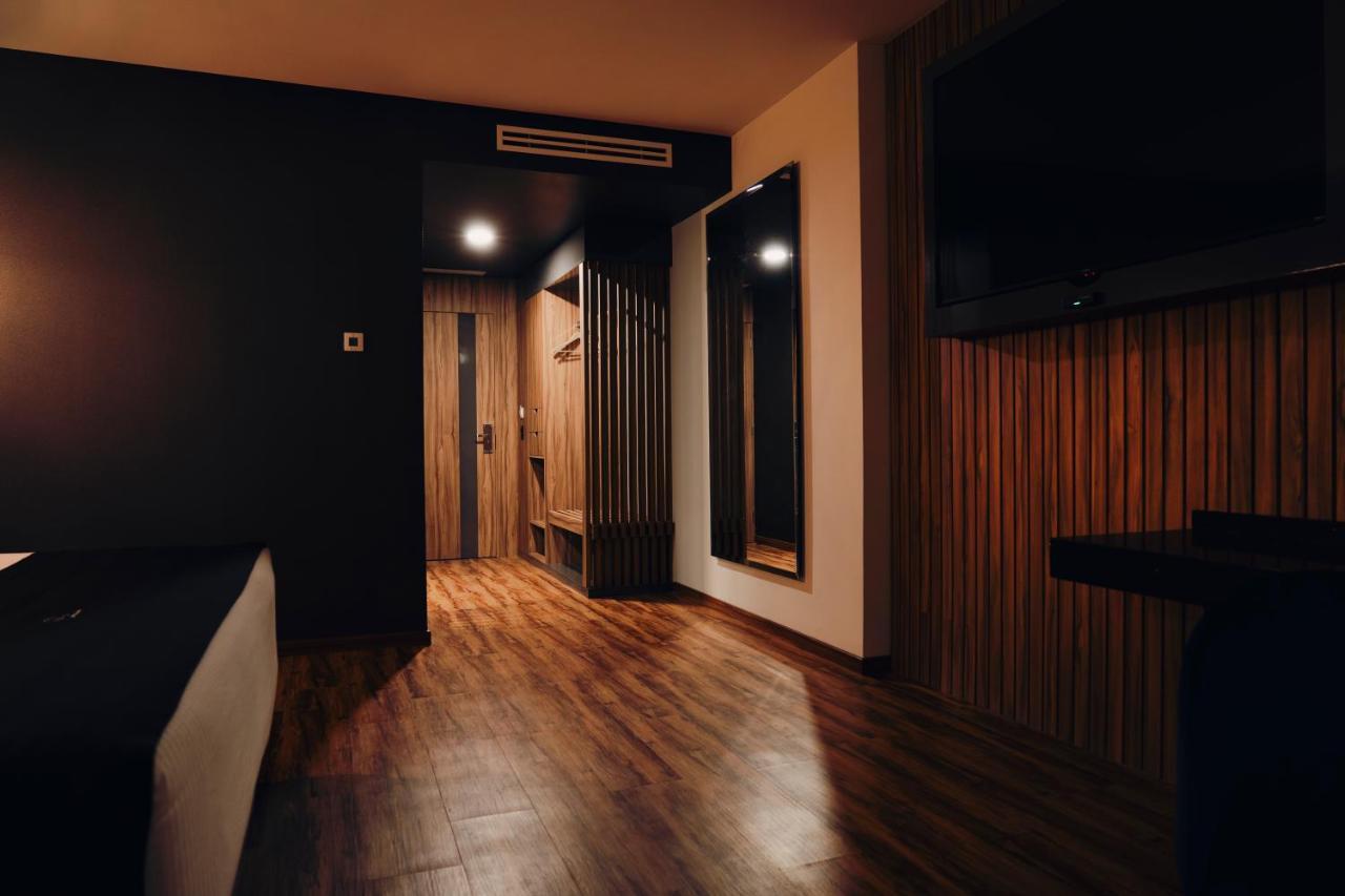 Hotel Yoru Керетаро Экстерьер фото