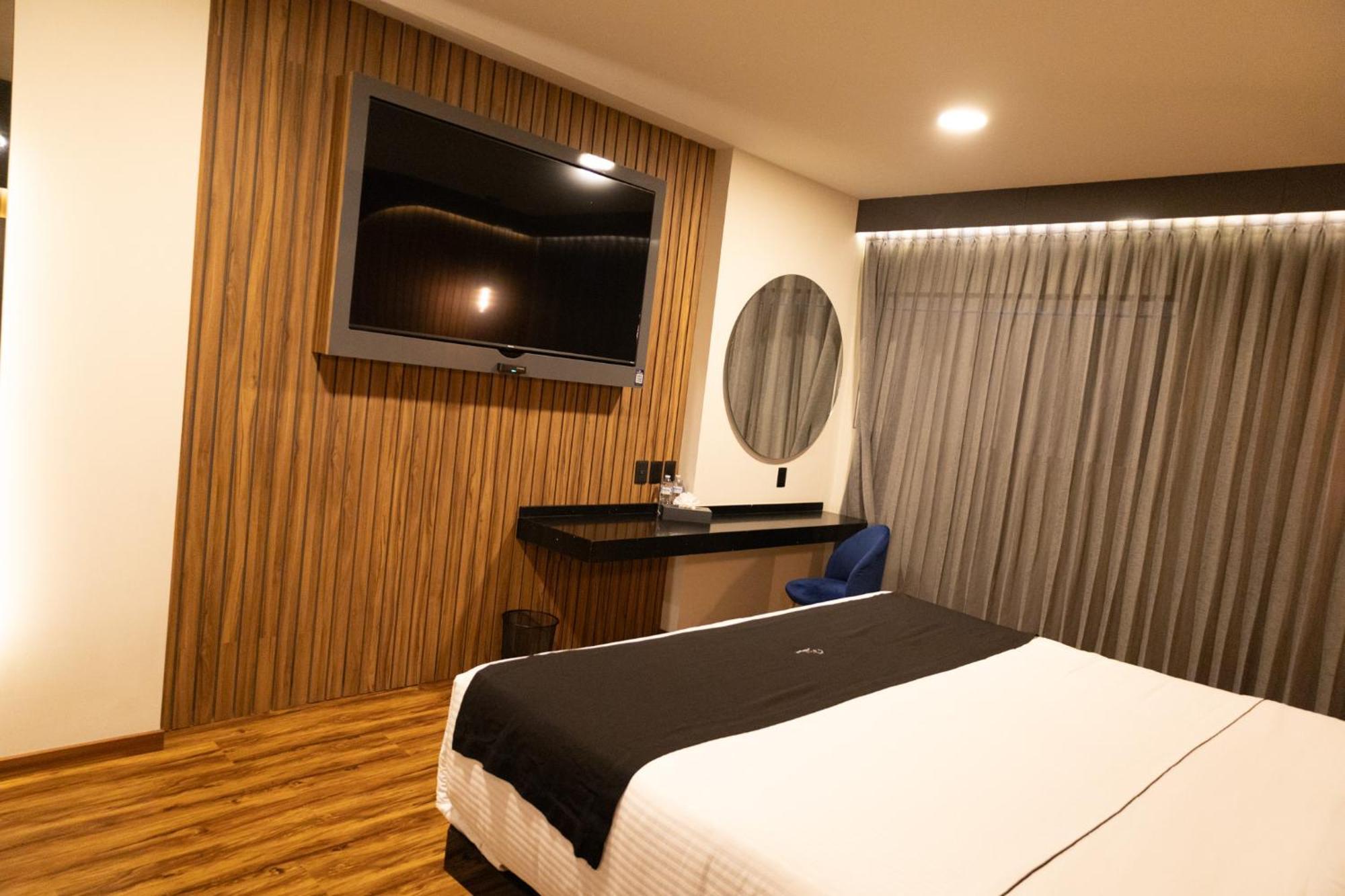Hotel Yoru Керетаро Экстерьер фото